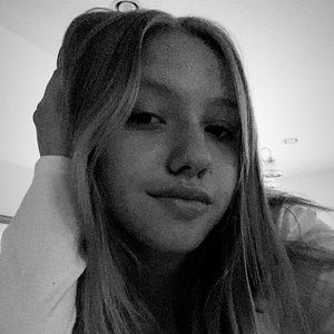 Meet your Posher, Alivia